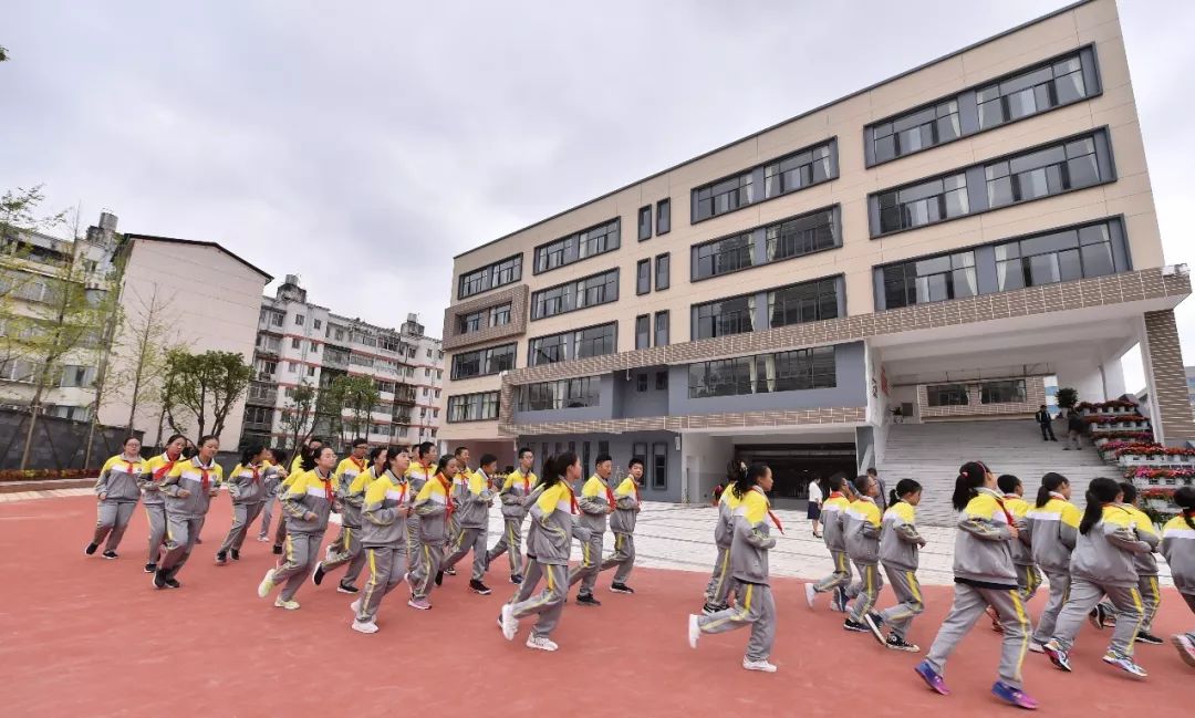 昆二中领办昆明这所民办初中今年首次招生快来看看学校长啥样