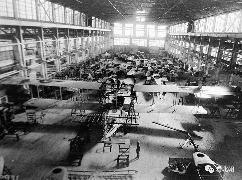 一个世纪前如何造飞机?1918年费利克斯托海军飞机制造厂组图