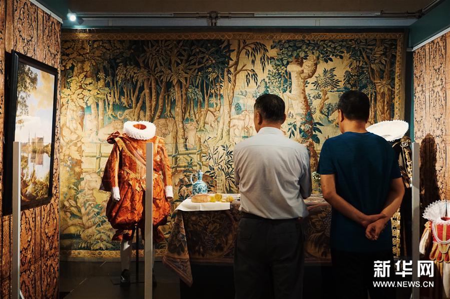 丹麦王公贵族织绣品展在京开幕