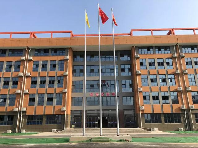巨鹿新华学校新校区投用可容纳学生11000人