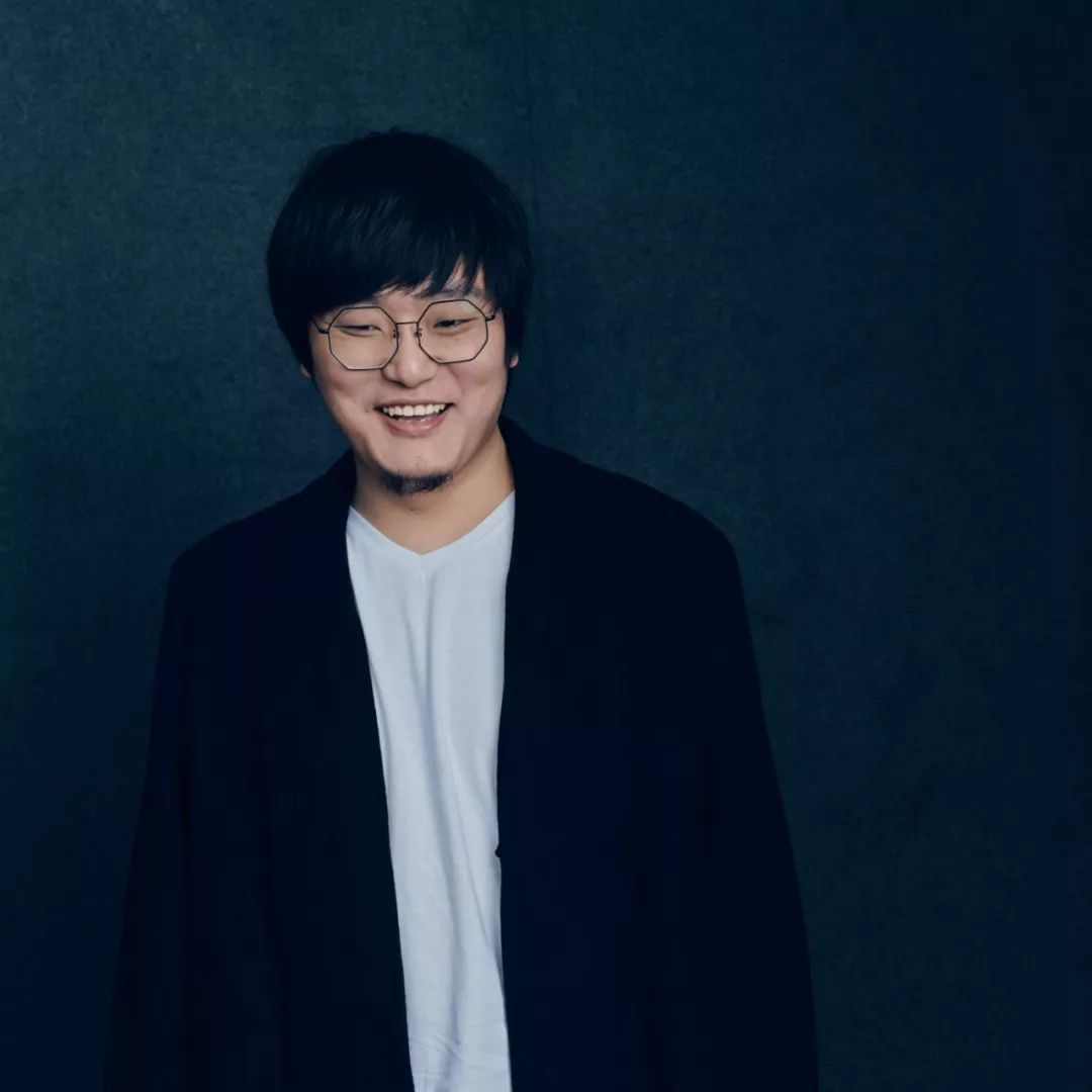 听马伊璃、王建国、曹可凡为你朗读--《枕头人》