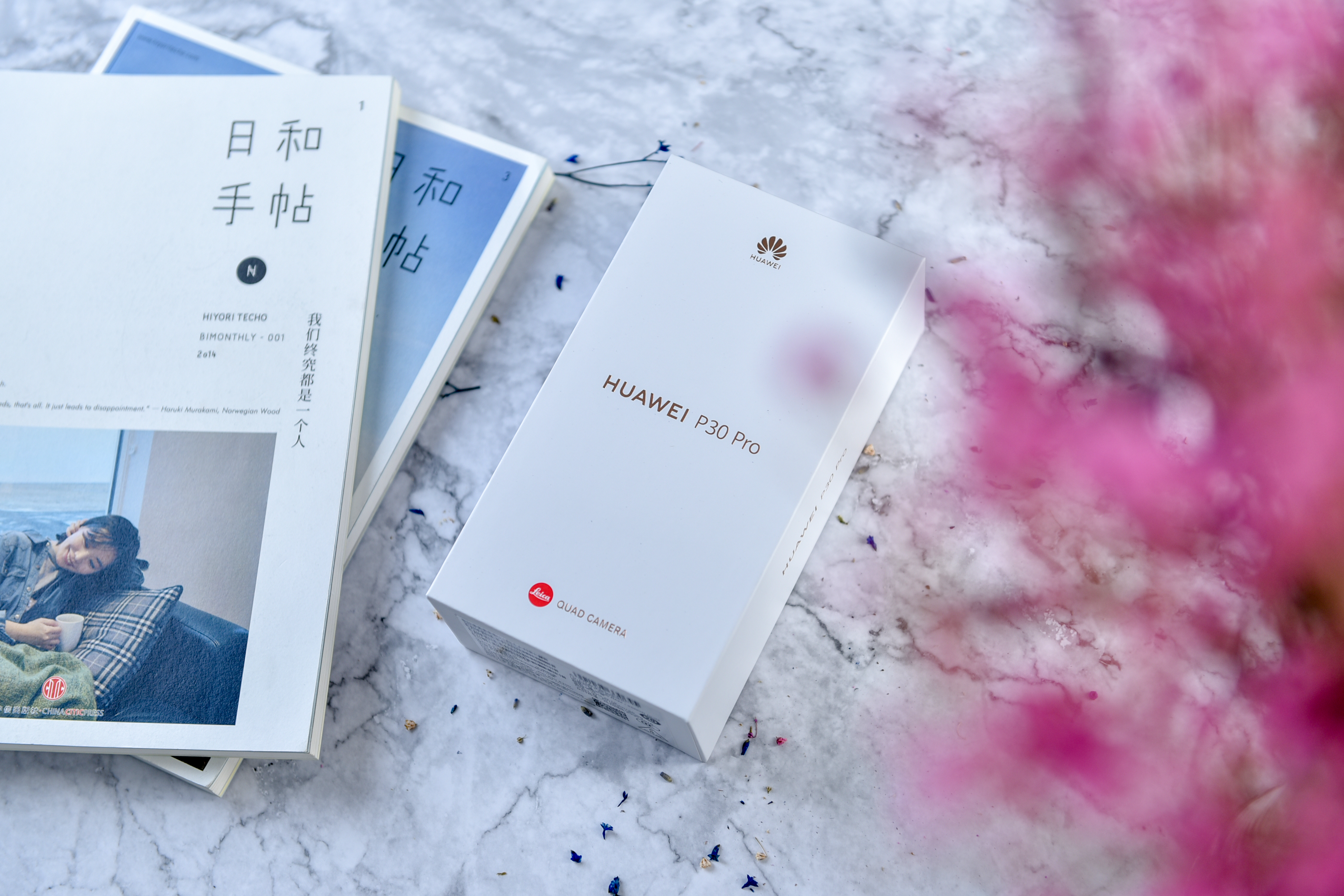 时尚与质感的碰撞HUAWEITheNewP30Pro墨玉蓝图赏