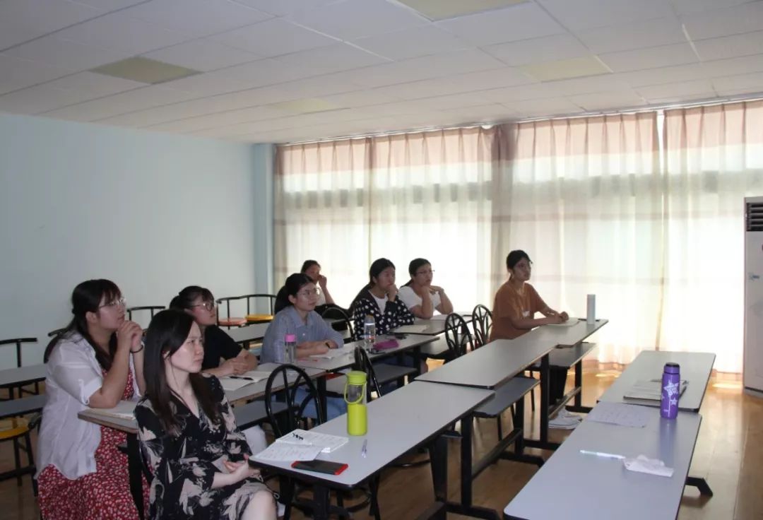 卓越教育培训学校好吗 d50a696ed3854b34a0ea51f3638f7a8d.jpeg