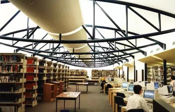 世界上著名的图书馆介绍 d98987a0d66a411185e8a7ec6f052def.jpeg