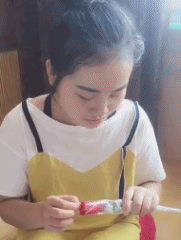 被八戒这呆子说中了,沙师弟果然好生的闷骚!丫没去化缘,去 网吧了.
