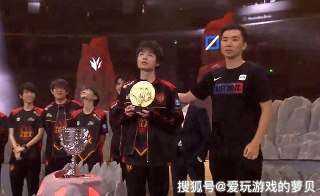 努力终有回报,lpl015号选手刘青松,你值得这个fmvp