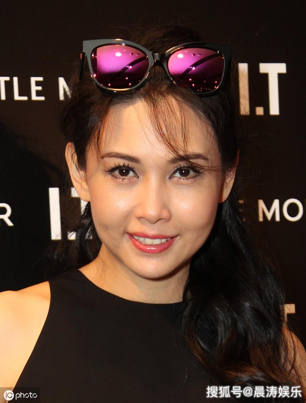 邱淑贞三级片出道却未露三点，性感到骨子里的艳星，嫁给沈嘉伟-搜狐大视野-搜狐新闻