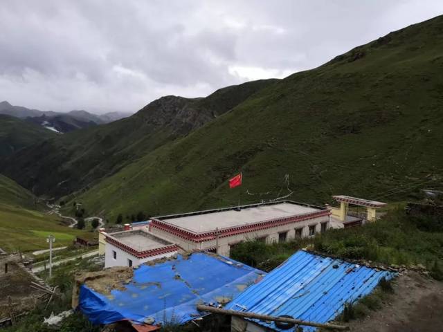 德格县人口_德格县地图