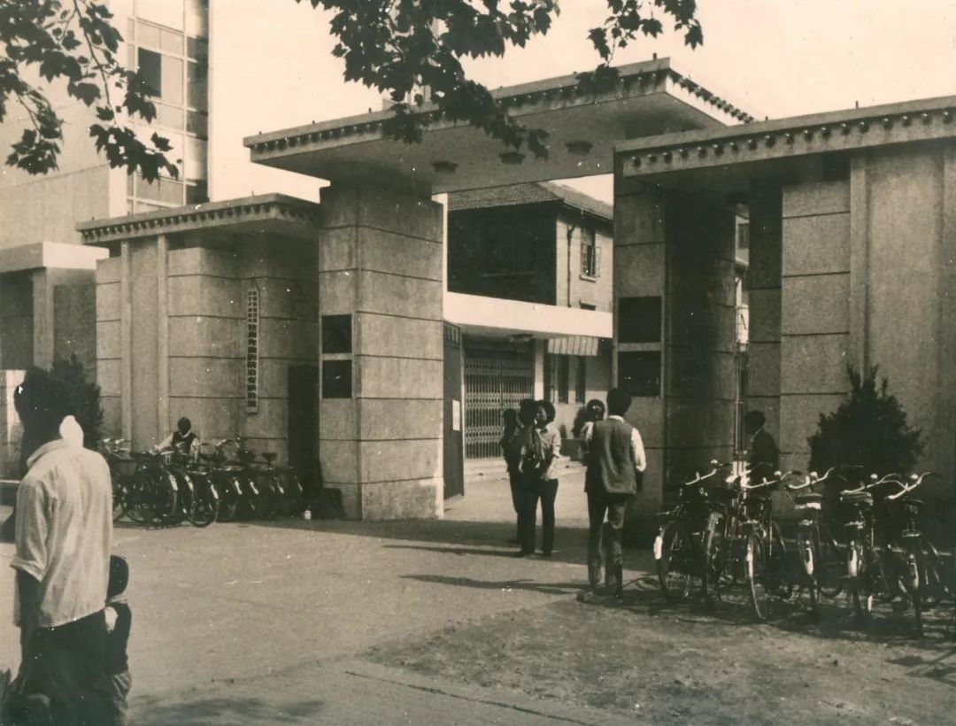 70年变迁老照片省儿童医院一切为了儿童健康