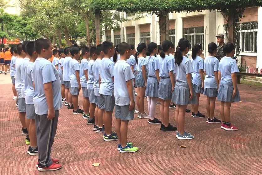 做最好的自己——厦门市湖里实验小学新学年军训汇演