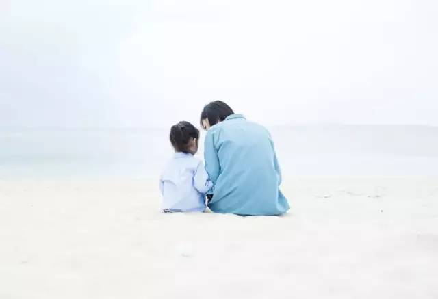 梦回母爱,解析梦到去世的妈妈从天上下来趴在自己身上的深层含义 梦回母爱,解析梦到去世的妈妈从天上下来趴在自己身上的深层含义