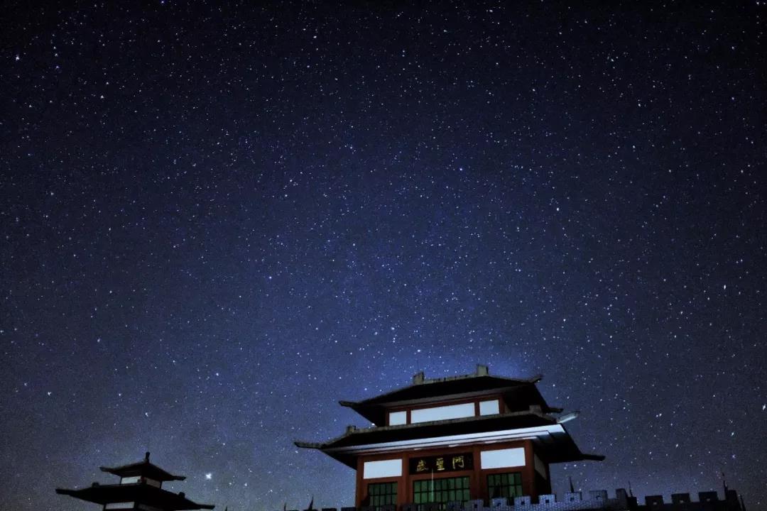 好消息即日起持神州旅行卡免费畅游七星台浩瀚星空美得令人窒息
