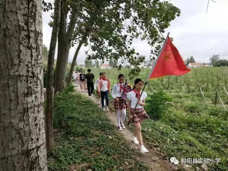 寻访心语王译梓:我们要以烈士为榜样,遇到困难要克服,要给自己定目标