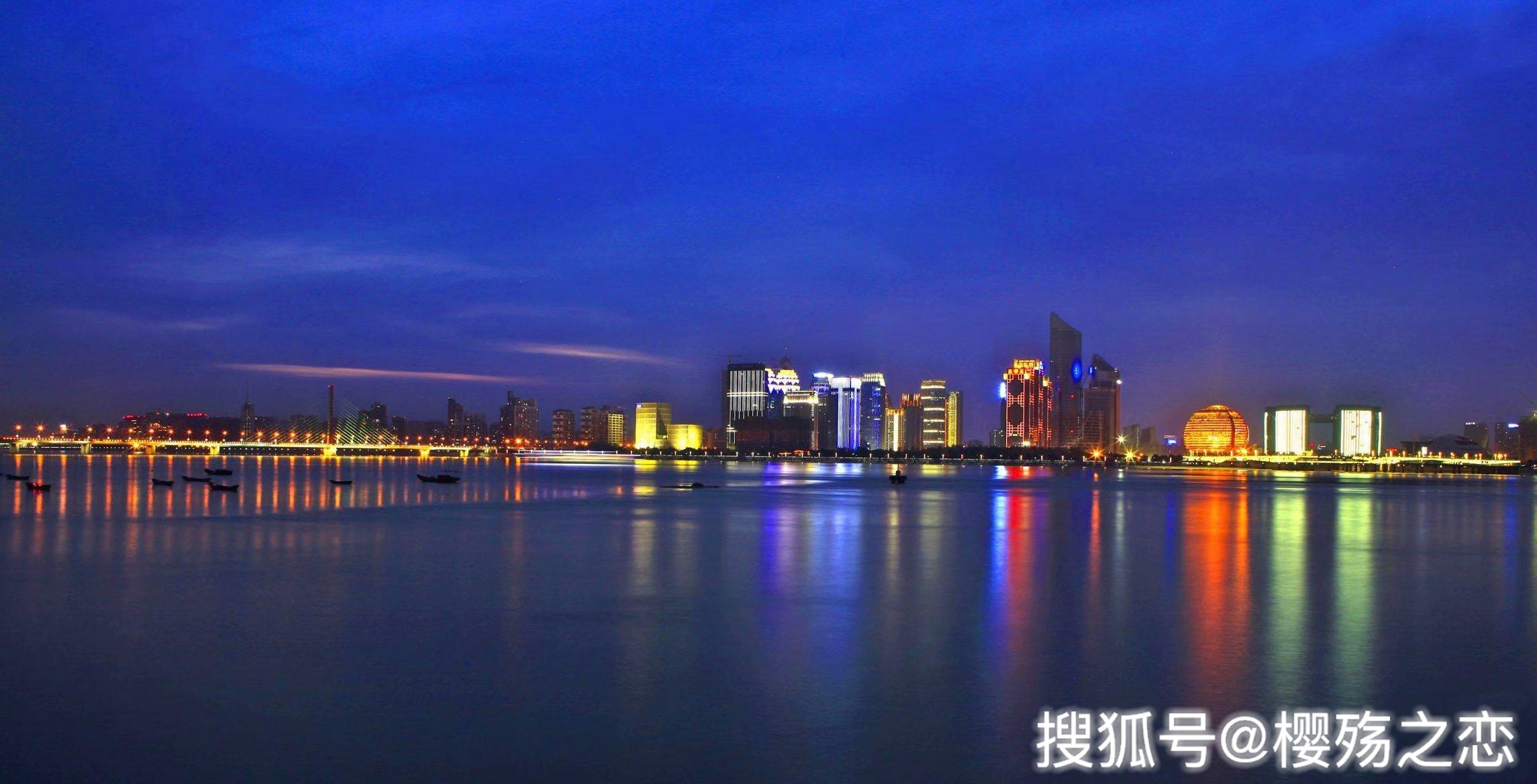 铁路客运站|同为“人间天堂”，究竟谁更胜一筹？