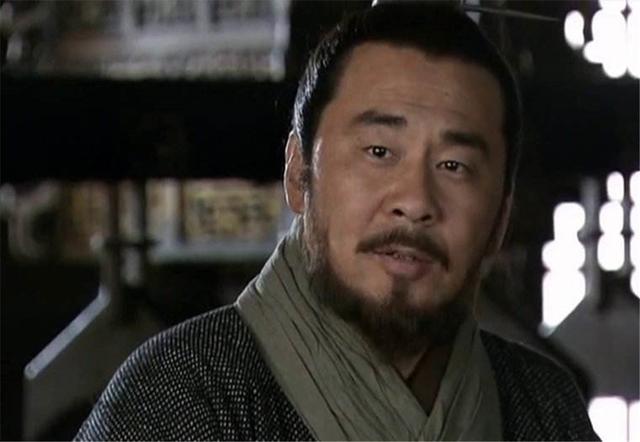 曹操为何要刺杀董卓?这两大好处,其他人并没有