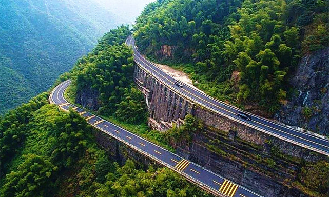 浙江这一"惊险"盘山公路,与川藏线天路有着异曲同工的建造风格