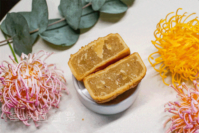 月饼×鲜花 | 一眼就爱上,一吃就上头…这是要改写我的月饼观啊!