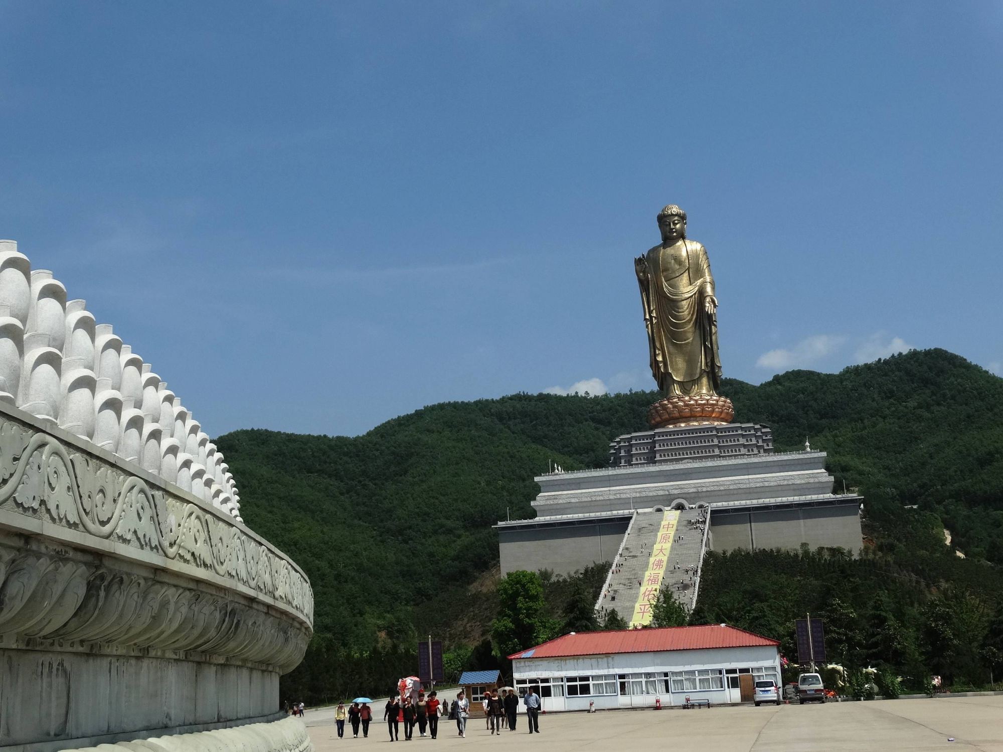 世界大佛排名_乐山大佛