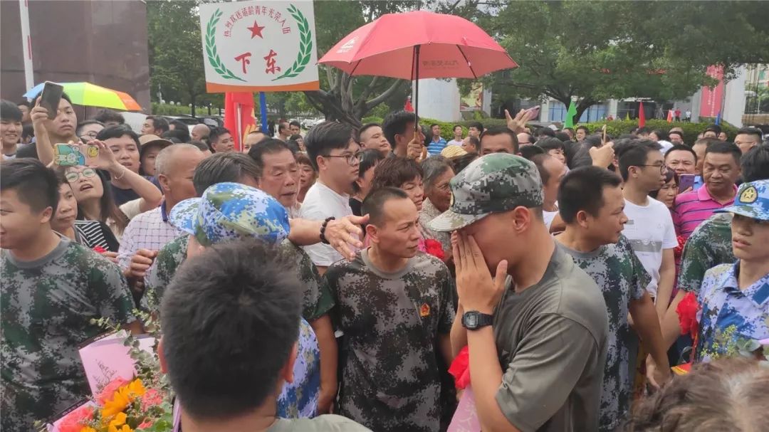九江40名新兵踏上征程