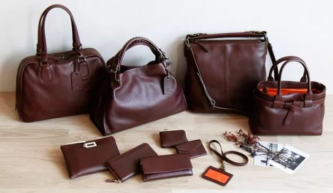 必买的奢侈品爆款 e67a23c8e5d2420fbd433edd1e9302a7.jpeg