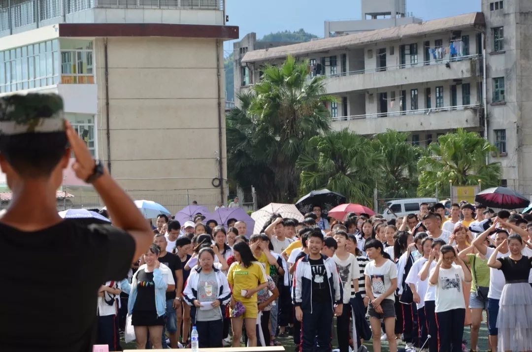 【开学第一课】防范电信诈骗主题教育活动走进适中中学