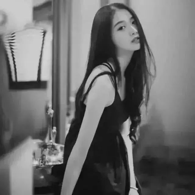 女生头像 | 丧丧的女生头像