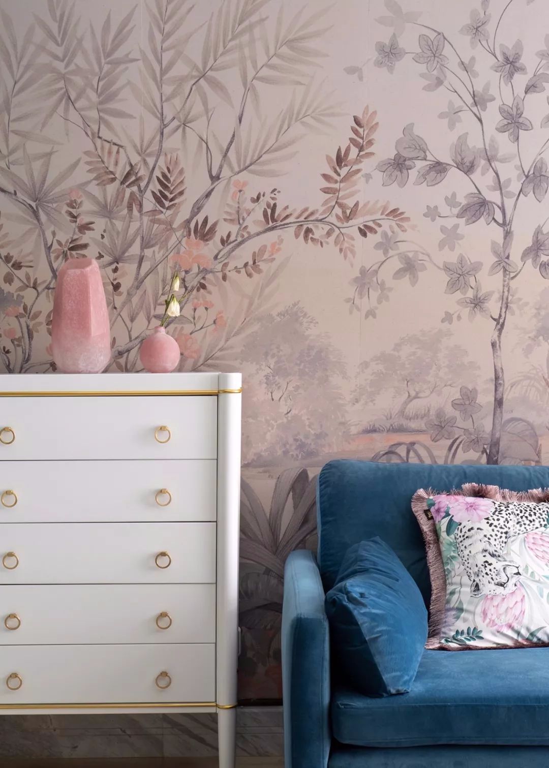 墙布怎么搭配柜子好看 1f93ddd064fb464e886f68888655749d.jpeg