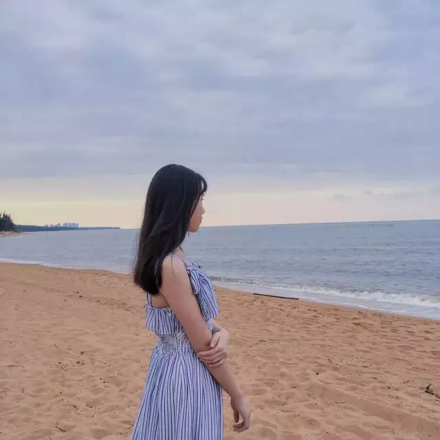 法语自我介绍: Je m'appelle Alice