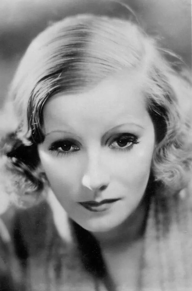 [周末映画]葛丽泰 · 嘉宝:一生未嫁的神密冰山