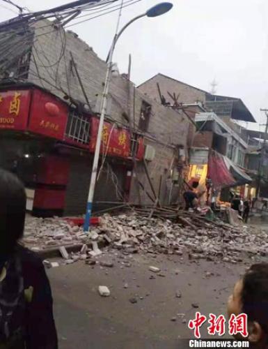 四川威远5.4级地震已致1人死亡29人受伤