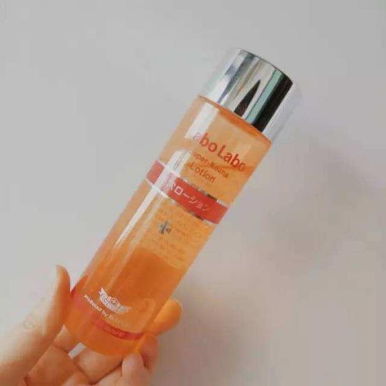 爽肤水的作用是什么 51fb6d187fd04a3da6025553362b710d.jpeg