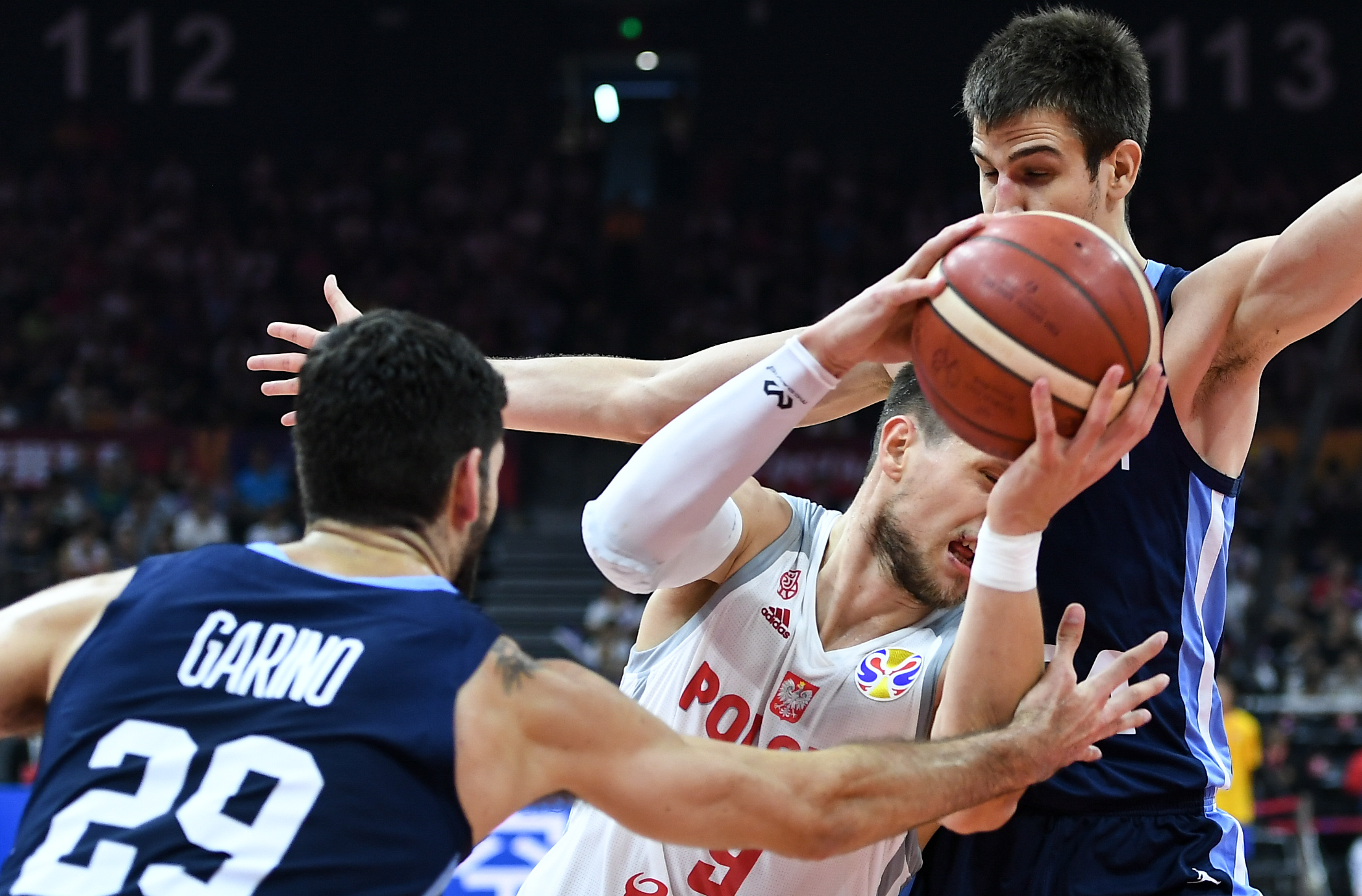篮球——小组赛第二阶段：波兰队对阵阿根廷队