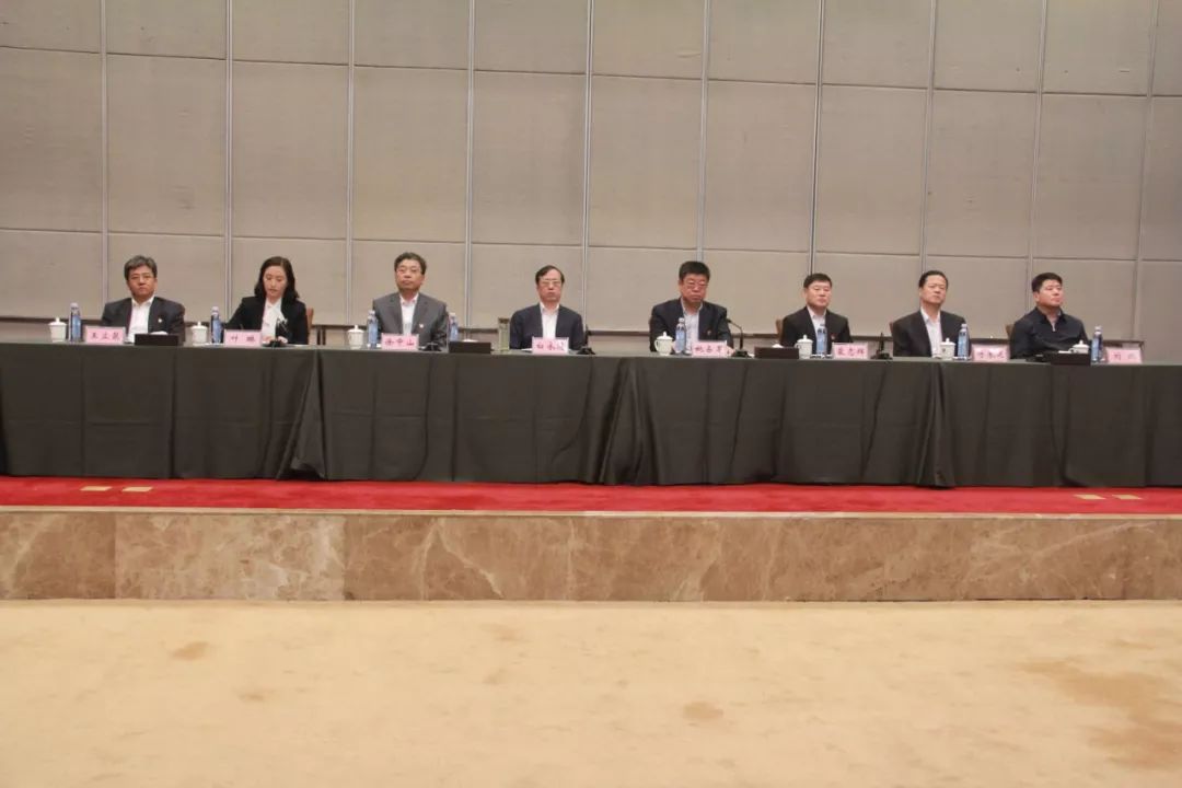 漠河市召开第35个教师节庆祝暨表彰大会