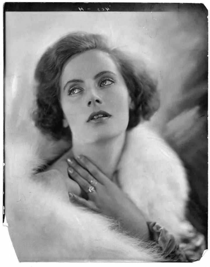 [周末映画]葛丽泰 · 嘉宝:一生未嫁的神密冰山