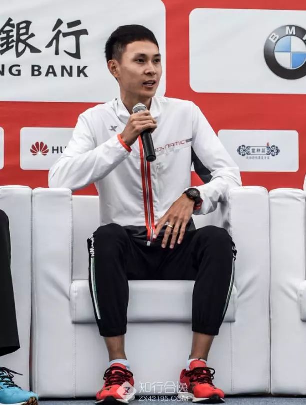 沈阳马拉松：中国最快警察代俊峰，226斩获国内冠军！