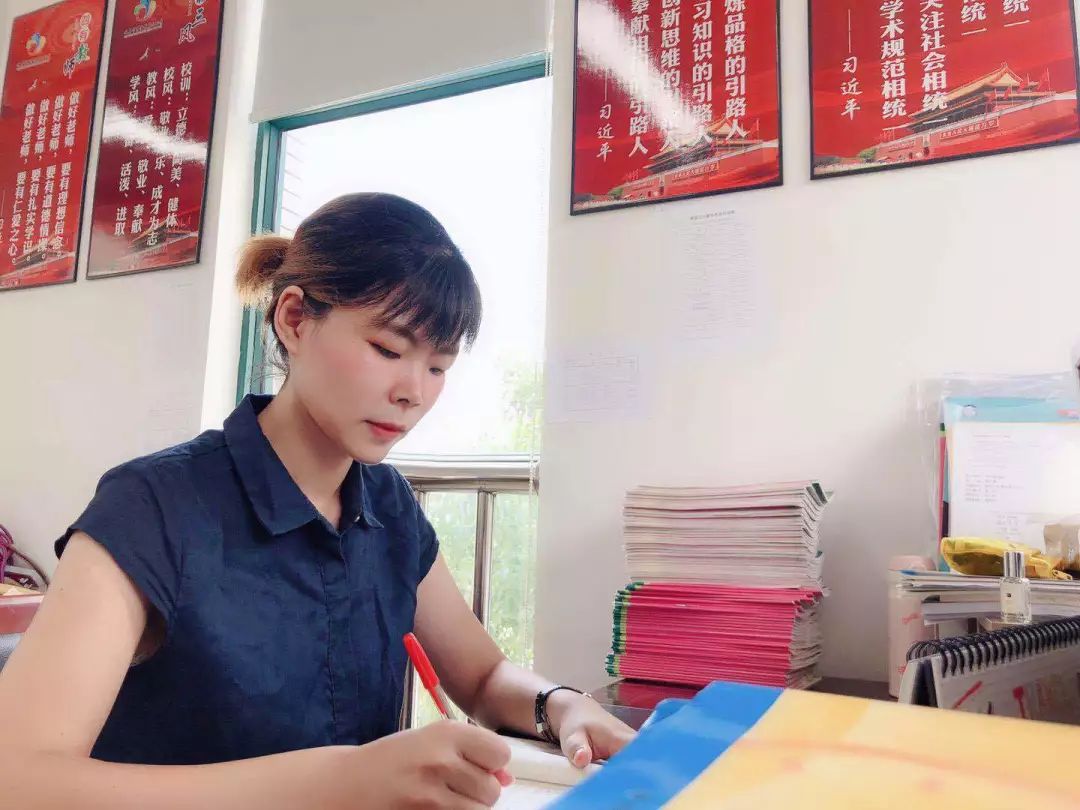 佛堂三小优秀教师风采展示三∣学为人师行为世范