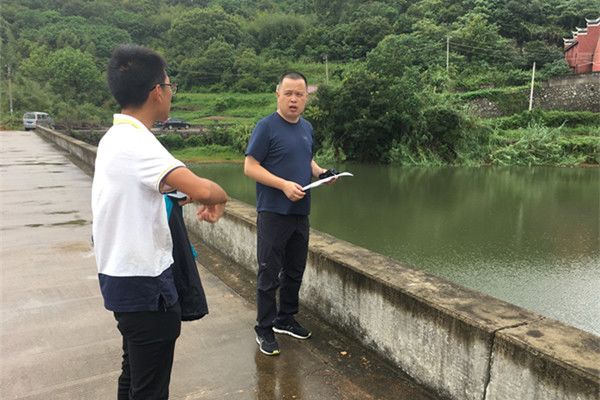 衢山镇人口_环境嬗变显新韵 海上花园入画来 小城镇环境综合整治激发乡村振(3)