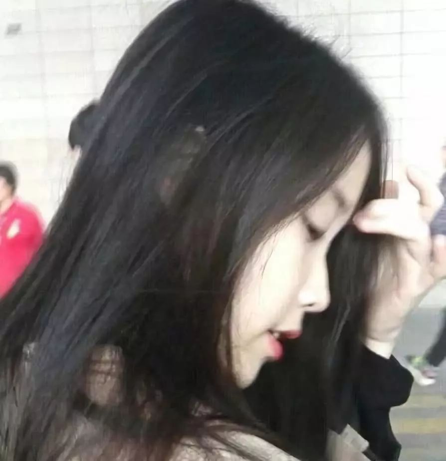 如何给女生拍侧脸 0ad46c1796d14842a03c76a4bd3fb714.jpeg