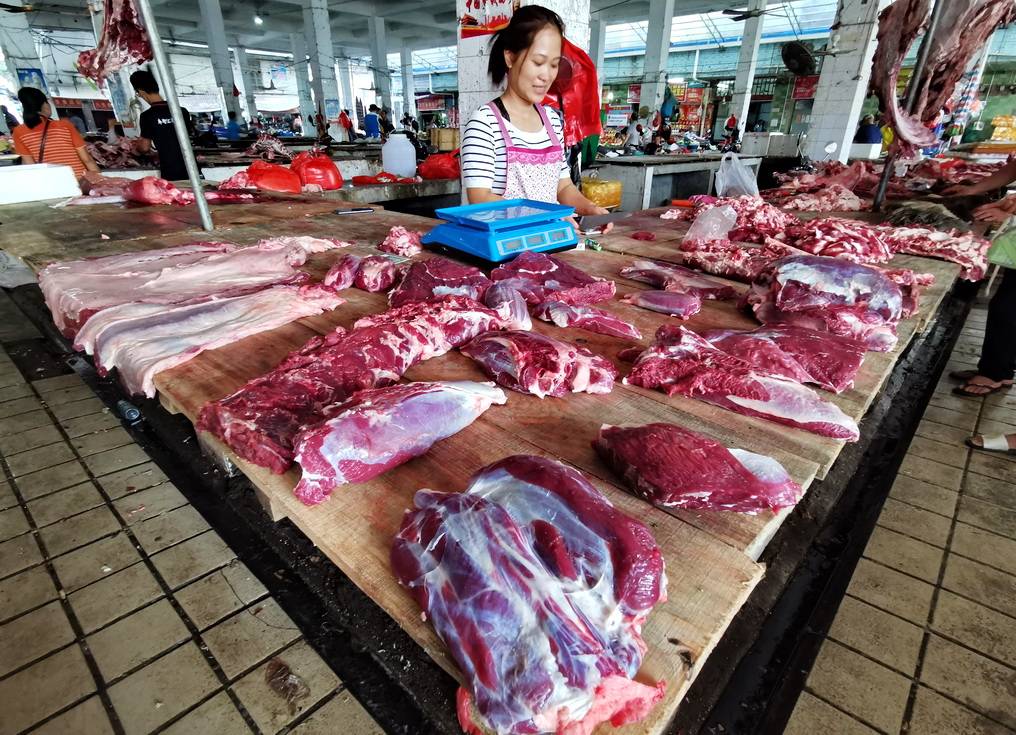灵山逛菜市场:猪肉涨价拉升了整体肉价,现在大猪没了开始杀小猪