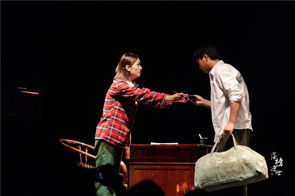 王潮歌《只有峨眉山》全球首演,一座戲劇幻城,看完全劇要六天 王潮歌《只有峨眉山》全球首演,一座戲劇幻城,看完全劇要六天