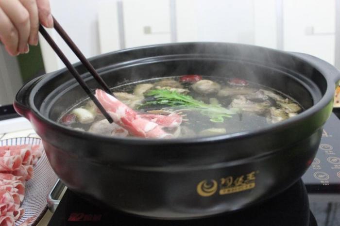 自己在家怎么做牛油火锅汤底 3cda723dfce74b3d9debb969f45e701c.jpeg