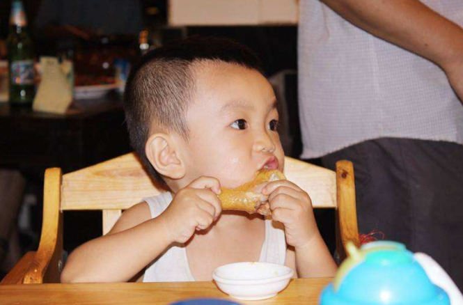                     孩子积食、脾胃弱？4种“饭”少吃为妙，不然体质差还长不高