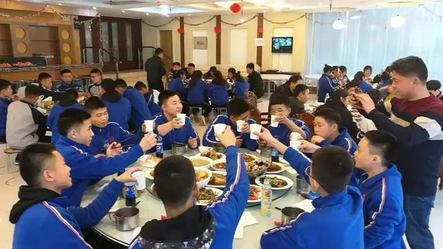 叛逆少年学校哪家好 7077595a352a4f32b37259f78b03ce85.jpeg