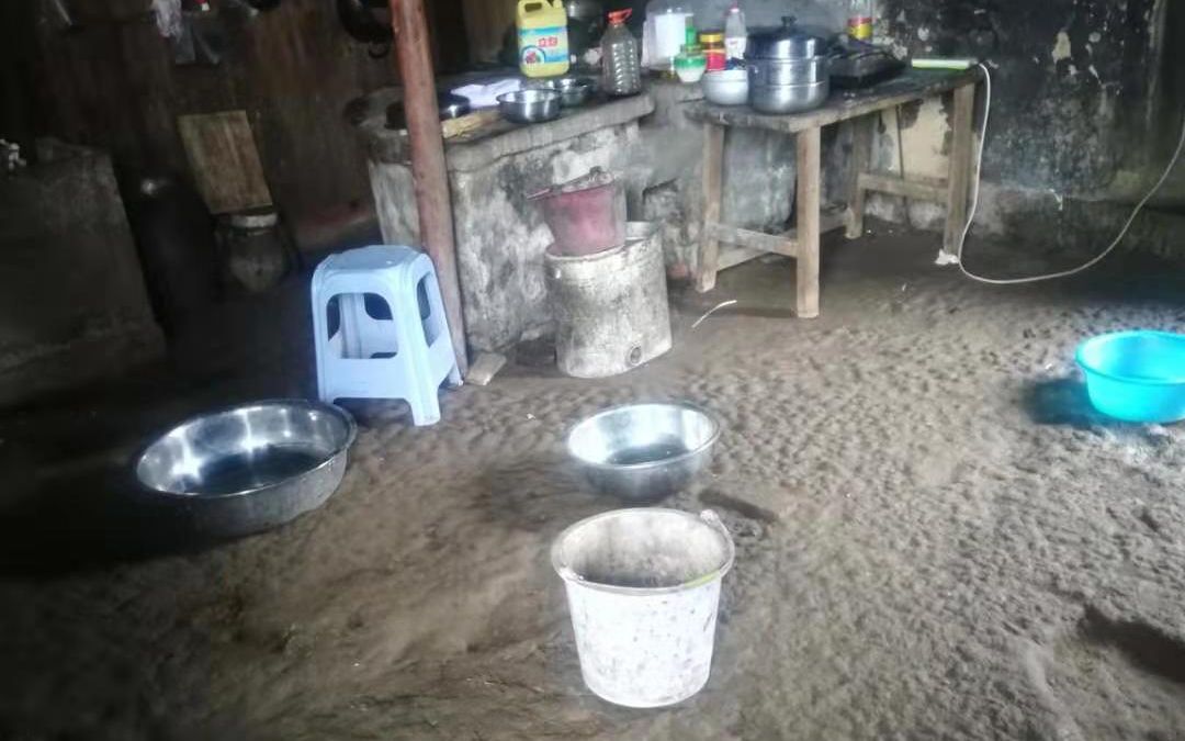 四川泸州暴雨致1.2万人受灾，村民称供电已恢复