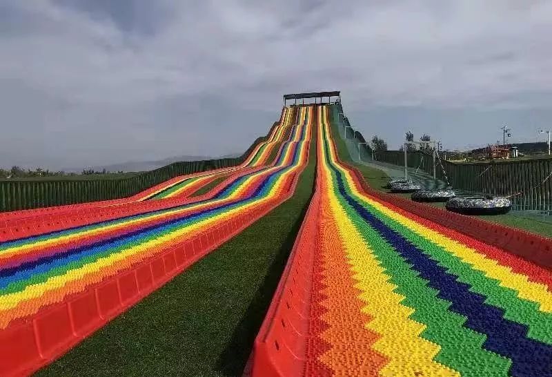 炫啊库尔勒体育公园彩虹滑道plus款开玩啦