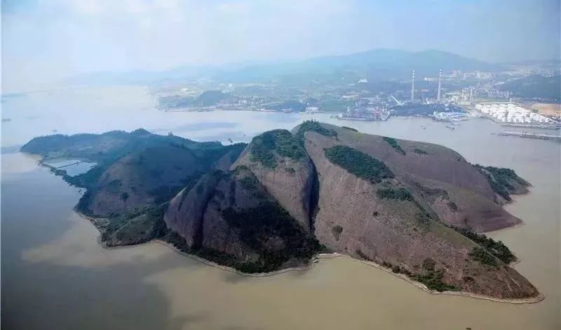 属南沙区,海岛面积约100.96公顷.