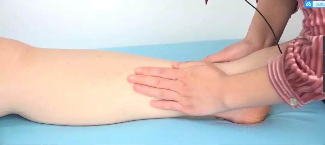 小腿抽筋,除了补钙你还可以这样做