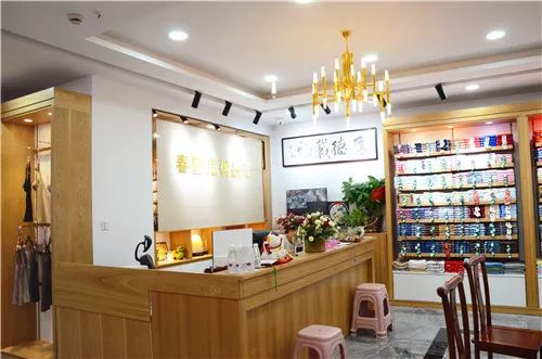 针织内衣店_内衣店装修风格效果图(2)