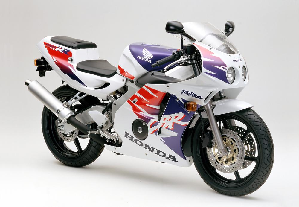 mc19或mc22,本田在1990-1994期间发布的cbr250rr mc22,功率高达45hp