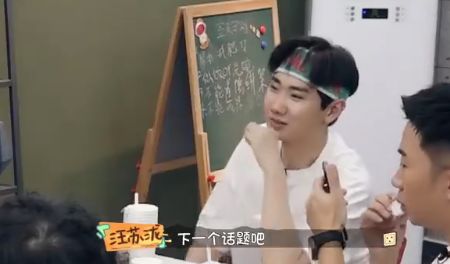 大学时爆红与许嵩齐名,后因恋情被关注,今上节目把李诞气到无语